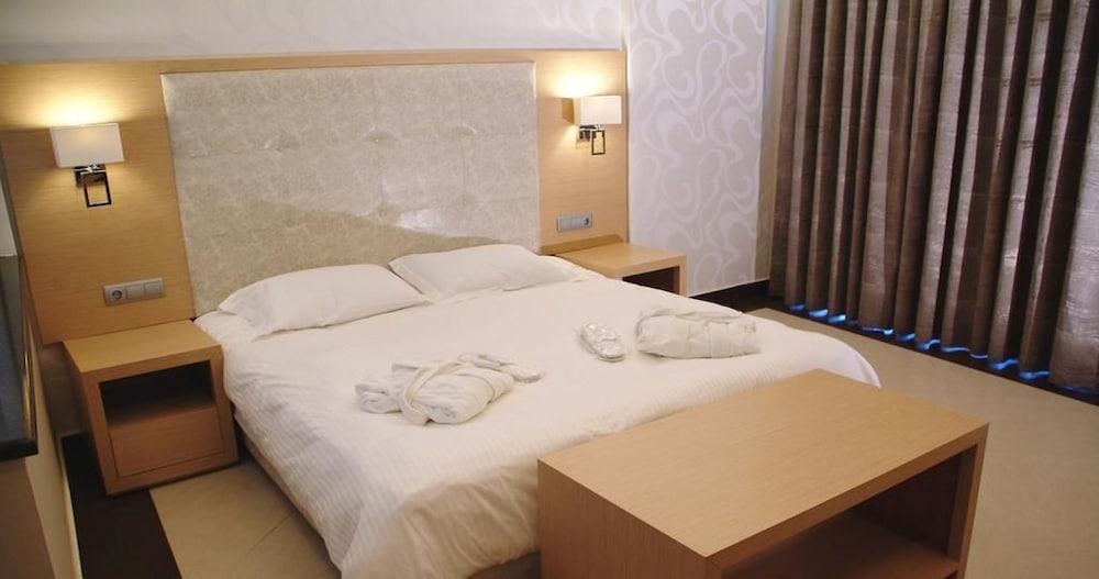 Ionian Emerald Resort Karavomylos Bagian luar foto