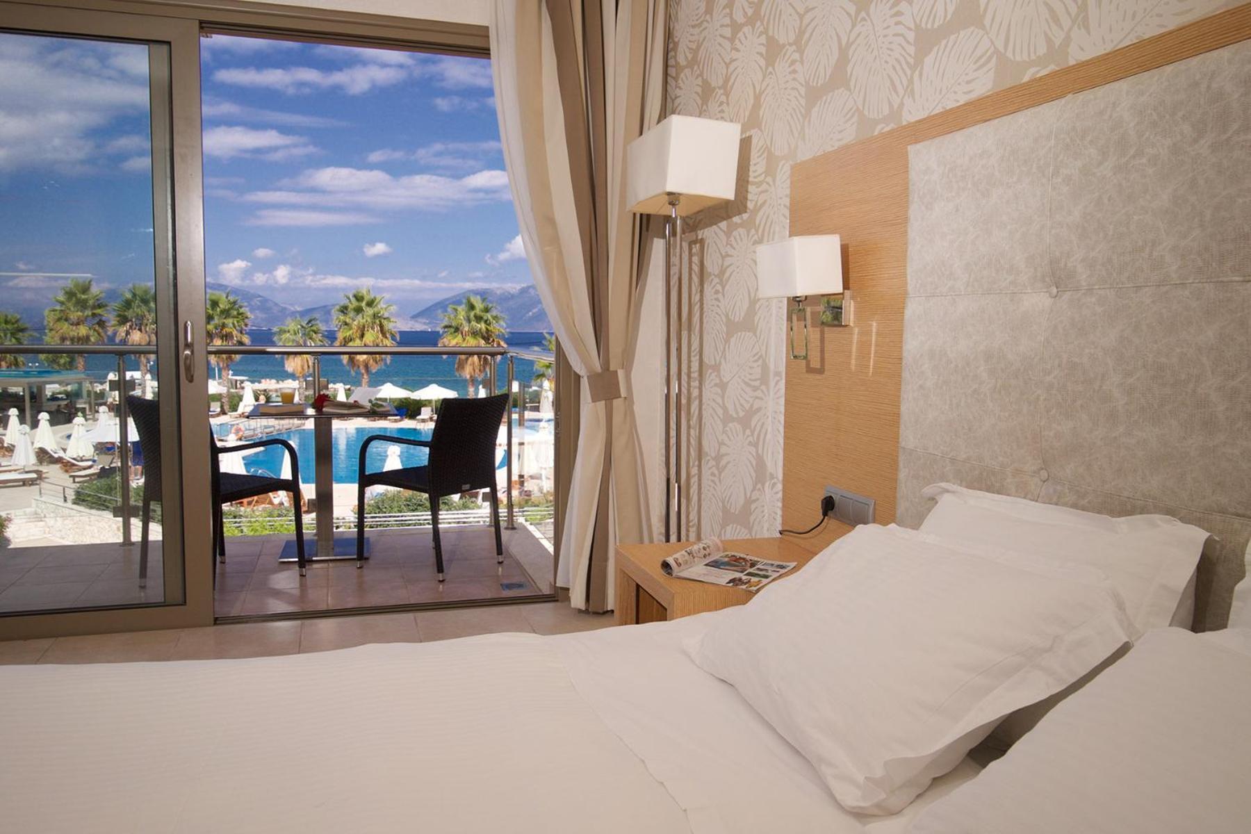 Ionian Emerald Resort Karavomylos Ruang foto